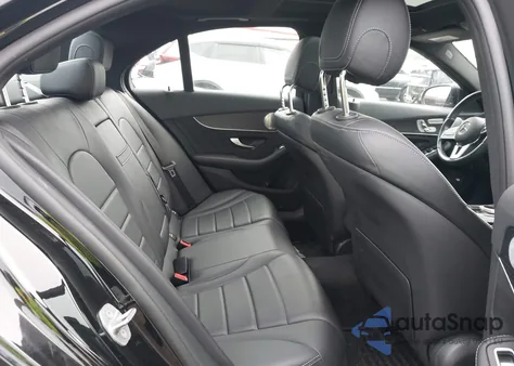 2021 Mercedes-Benz C 300 4Matic z USA, uszkodzony, nr VIN W1KWF8EB4MR651124